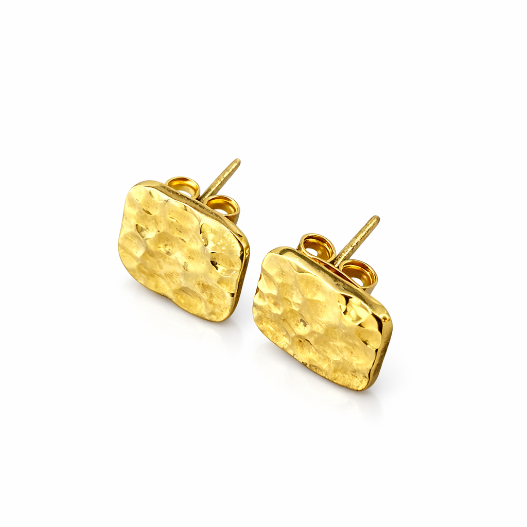 Tidløse øredobber i gullbelagt hamret sølv – perfekt gaveidé