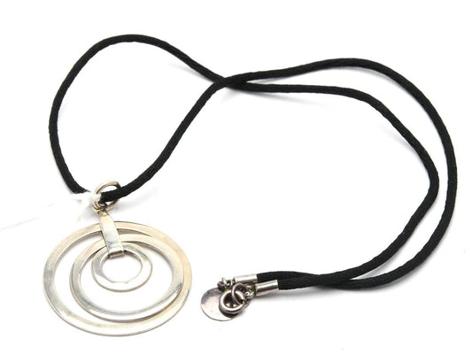 Vintage Sølv Smykke med sort reim