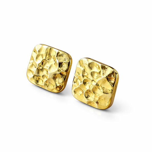 Tidløse øredobber i gullbelagt hamret sølv – perfekt gaveidé