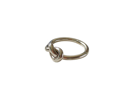 Love Knot ring. Enkel design i 925s Sterling Sølv