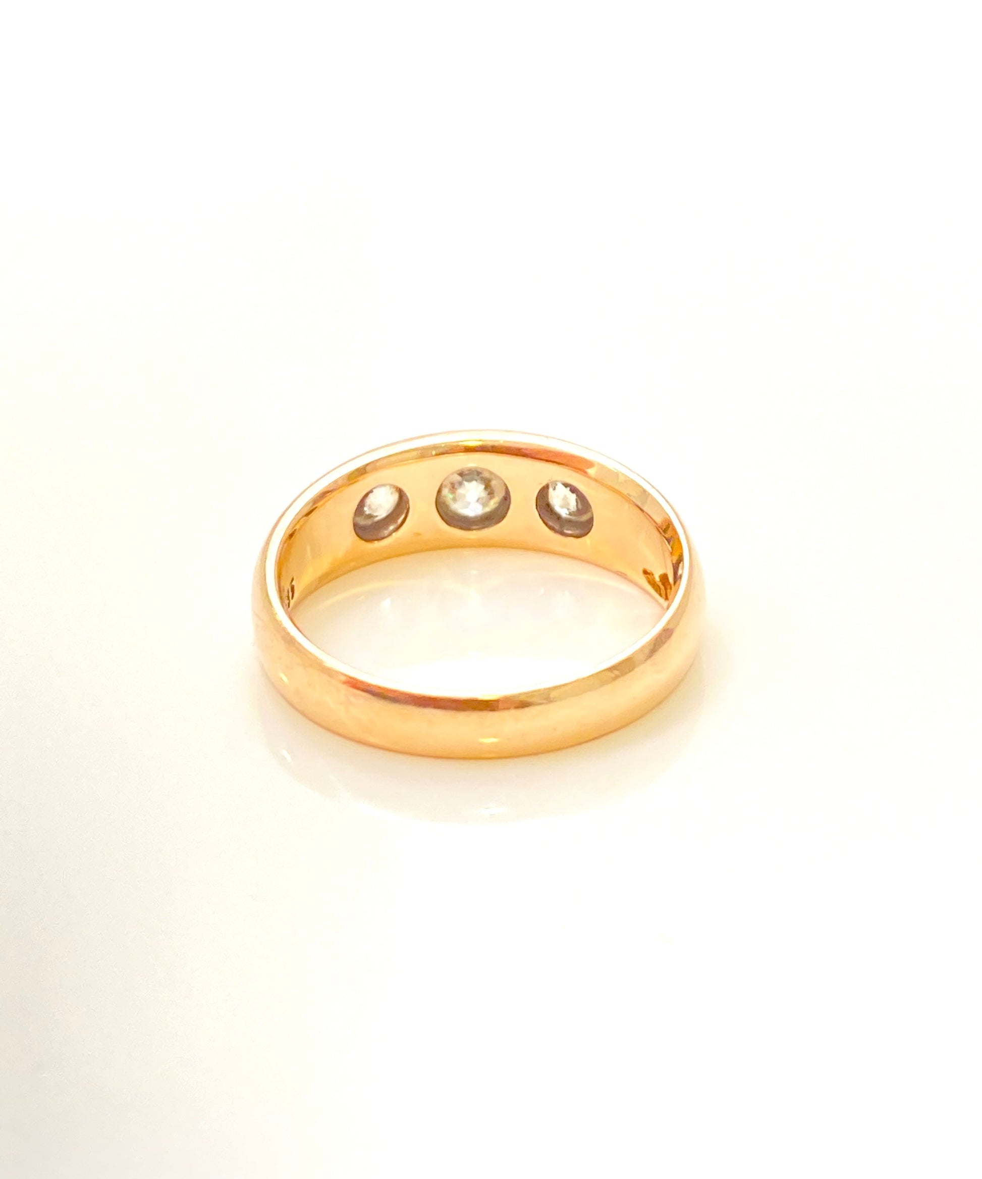 Gullring til både herre og dame. Gypsy diamantring