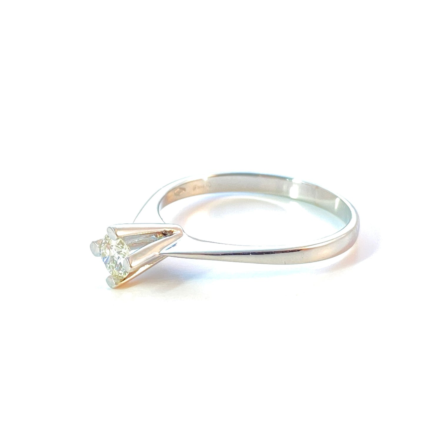Diamantring i Hvitt Gull med European Cut Diamant på 0.25 ct