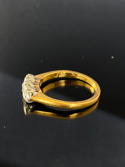 Diamantring med tre stk Old Cut Diamanter ca 0.60 Ctw
