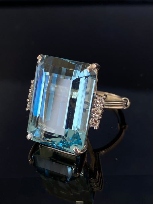 Vintage gullring med Aquamarine